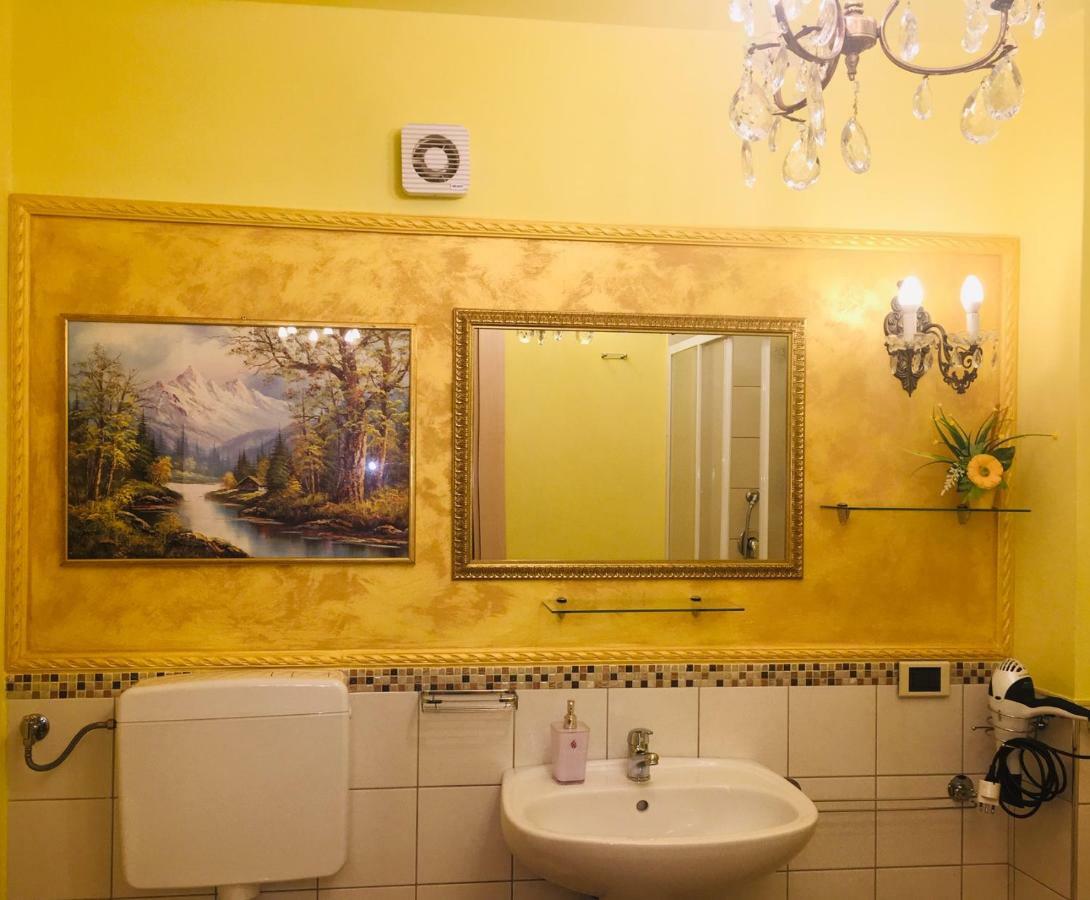 Hotel La Dea Hestia à Bosa Extérieur photo